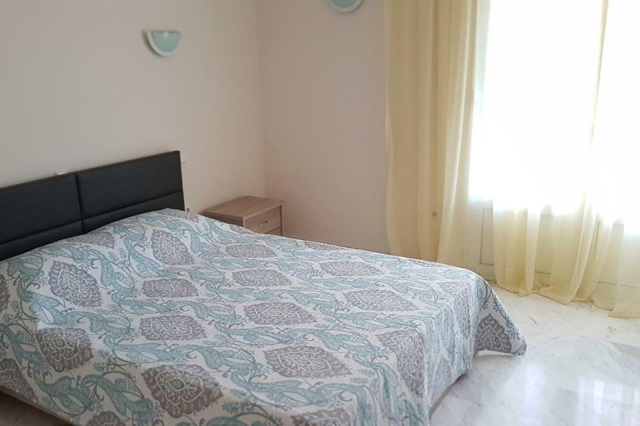Galini Apartment Lutráki Kültér fotó