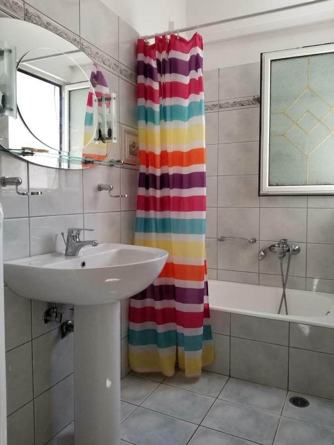 Galini Apartment Lutráki Kültér fotó